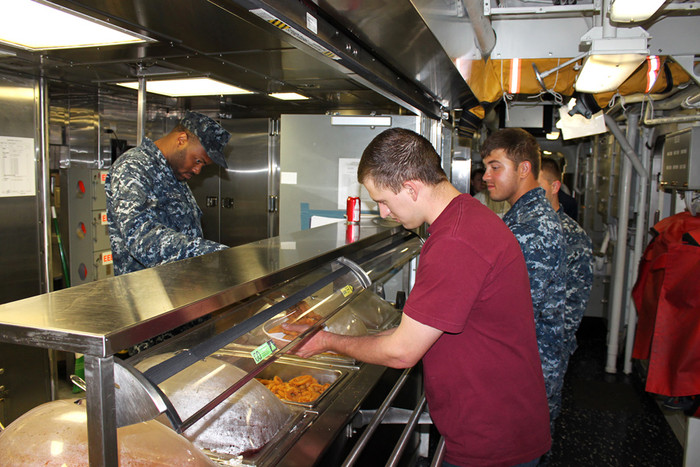 Nội thất tàu khu trục USS Jason Dunham. Nội thất tàu khu trục USS Jason Dunham.