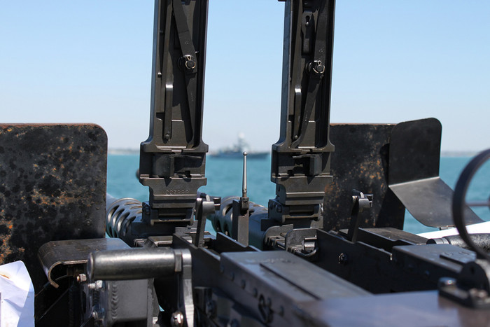 Khu trục hạm USS Jason Dunham trang bị 4 động cơ General Electric LM2500-30 công suất 100.000 mã lực thiết kế đồng bộ với hai trục cánh quạt xoay chiều cho phép tàu đạt tốc độ tối đa 35 hải lý/h. Khu trục hạm USS Jason Dunham trang bị 4 động cơ General Electric LM2500-30 công suất 100.000 mã lực thiết kế đồng bộ với hai trục cánh quạt xoay chiều cho phép tàu đạt tốc độ tối đa 35 hải lý/h.