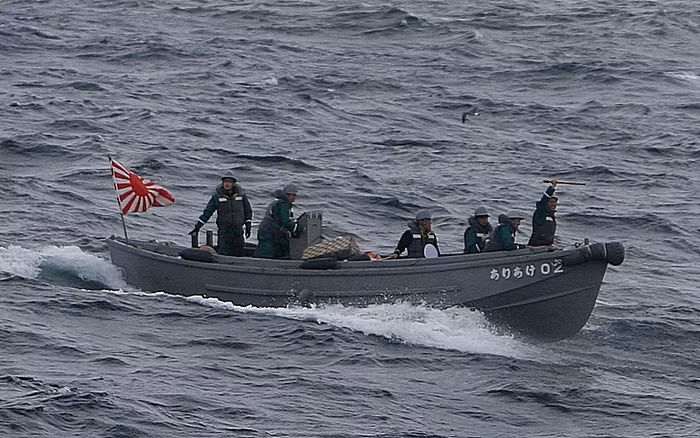 Hình ảnh lực lượng hải quân Nga Nhật tập trận trên Vịnh Peter Đại Đế.