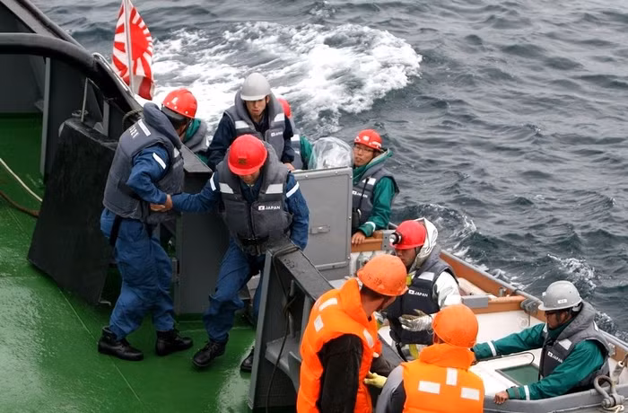 Hình ảnh lực lượng hải quân Nga Nhật tập trận trên Vịnh Peter Đại Đế.