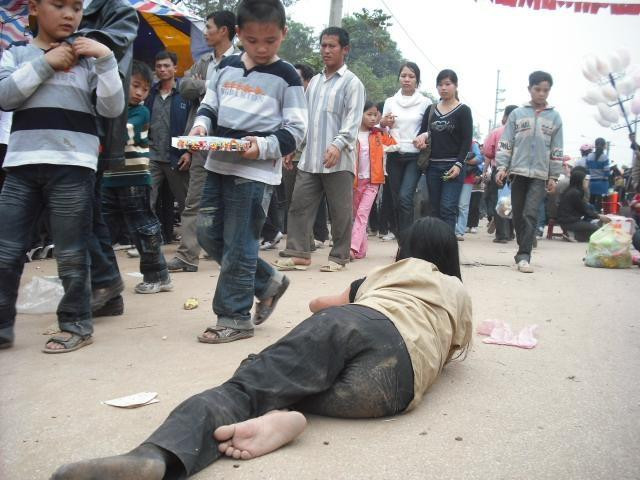 Người làm "nghề" ăn mày "thưởng" Tết cao nhất cả nước?