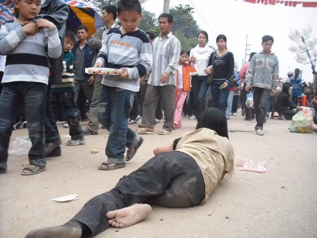 Người làm "nghề" ăn mày "thưởng" Tết cao nhất cả nước?