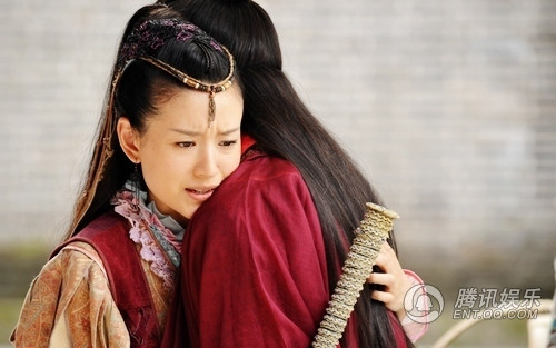 Một số ý kiến cho biết Phan Việt Minh và Đổng Khiết đã rất thành công khi xây dựng nên hai nhân vật kinh điển trong phim, dù ngoại hình hay diễn xuất đều rất phù hợp với nhân vật, có thể sánh ngang với phiên bản năm 1983.