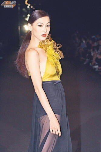 Bá Chi trong show trình diễn thời trang cuối tháng 8 vừa qua Bá Chi trong show trình diễn thời trang cuối tháng 8 vừa qua