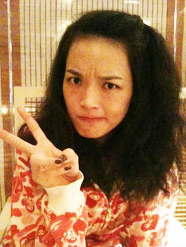 Khuôn mặt khả ái ngay cả khi không trang điểm.