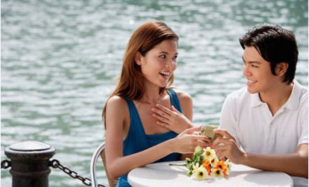 Thanh muốn có được những tình yêu tự nhiên, những mối tình nảy sinh do cảm tình chứ không phải sự gượng ép. (ảnh minh họa) Thanh muốn có được những tình yêu tự nhiên, những mối tình nảy sinh do cảm tình chứ không phải sự gượng ép. (ảnh minh họa)
