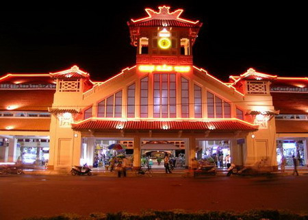 Ngoài ra, du khách còn có thể mua những món quà quê mộc mạc khác như bánh tét, bánh ít hay bánh lá dừa thơm dẻo tuyệt vời. Không gì thú vị bằng được thưởng thức món ăn quê trong một không gian yên ả của miền sông nước Cần Thơ… Ngoài ra, du khách còn có thể mua những món quà quê mộc mạc khác như bánh tét, bánh ít hay bánh lá dừa thơm dẻo tuyệt vời. Không gì thú vị bằng được thưởng thức món ăn quê trong một không gian yên ả của miền sông nước Cần Thơ…