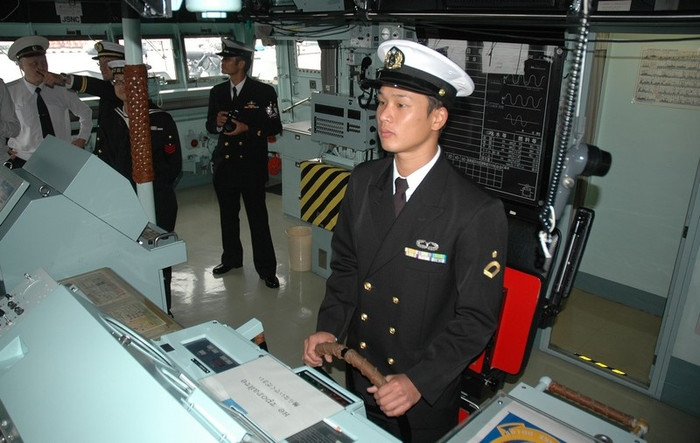 Hình ảnh các chiến hạm Nhật Bản tại quân cảng Vladivostok vào ngày Chủ Nhật (23/9). Hình ảnh các chiến hạm Nhật Bản tại quân cảng Vladivostok vào ngày Chủ Nhật (23/9).