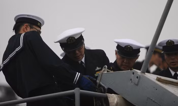 Hình ảnh các chiến hạm Nhật Bản tại quân cảng Vladivostok vào ngày Chủ Nhật (23/9).