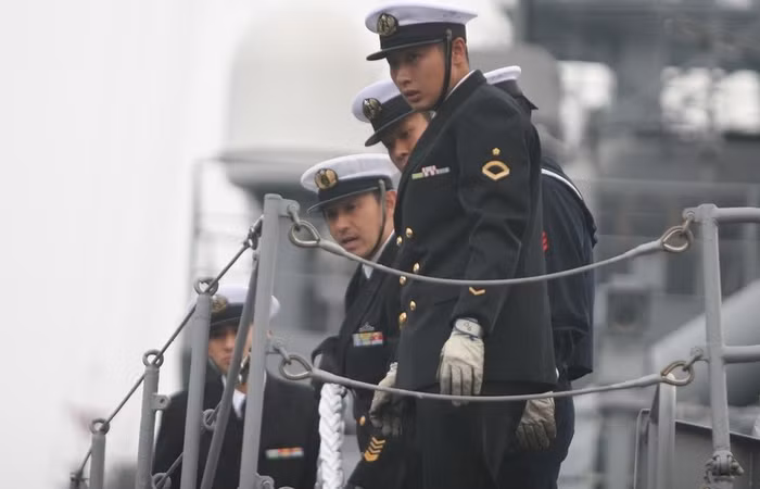 Hình ảnh các chiến hạm Nhật Bản tại quân cảng Vladivostok vào ngày Chủ Nhật (23/9).