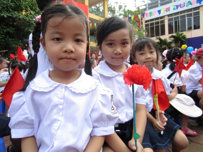 Năm học mới, những người bạn mới Năm học mới, những người bạn mới