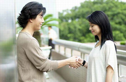 Tình yêu đích thực cuối cùng đã chiến thắng, họ nhận ra nhau và có một cái kết hạnh phúc. Tình yêu đích thực cuối cùng đã chiến thắng, họ nhận ra nhau và có một cái kết hạnh phúc.