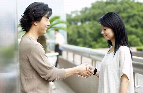 Tình yêu đích thực cuối cùng đã chiến thắng, họ nhận ra nhau và có một cái kết hạnh phúc.