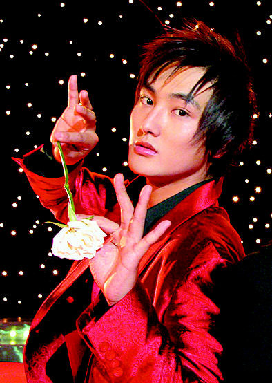 Trong phim, Tô Hữu Bằng vào vai một thanh niên luôn nỗ lực phấn đấu vì tương lai Ngô Tuấn An. Kangta vào vai một chàng thanh niên đẹp trai giàu có và mê biểu diễn ảo thuật Kim Tu nhưng cũng là cậu quý tử tự cao, tự đại, không coi người khác ra gì.