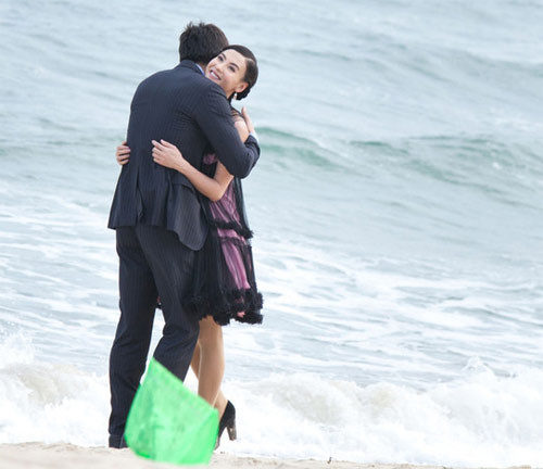 Trương Bá Chi là một người phụ nữ thành đạt, là hình mẫu lý tưởng mà mọi cô gái hướng đến. Kwon Sang Woo cũng là một doanh nhân với tính cách mạnh mẽ. Hai người mải mê đi tìm tình yêu hoàn hảo, để rồi cùng bị vướng vào những mối quan hệ phức tạp.