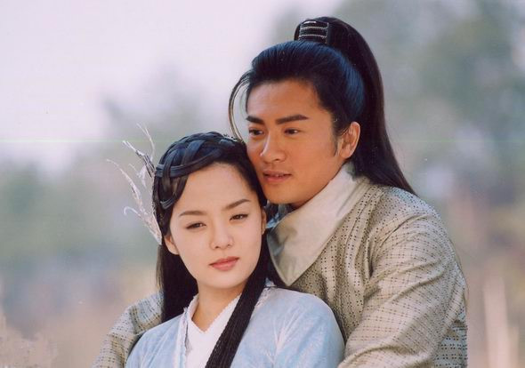 Tô Hữu Bằng vào vai Dương Tứ Lang, con trai của tướng quân Dương Nghiệp danh tiếng lừng lẫy. Tứ Lang đem lòng yêu Phan Ngữ Yên (Chae Rim) nhưng thật trớ trêu cha của cô – Phan Nhân Mỹ rất ghen ghét gia đình họ Dương. Không chỉ có vậy, sau này Tứ Lang còn liên quan tới cái chết của anh trai Ngữ Yên và điều này càng khiến cha cô thù hận gia đình anh. Tô Hữu Bằng vào vai Dương Tứ Lang, con trai của tướng quân Dương Nghiệp danh tiếng lừng lẫy. Tứ Lang đem lòng yêu Phan Ngữ Yên (Chae Rim) nhưng thật trớ trêu cha của cô – Phan Nhân Mỹ rất ghen ghét gia đình họ Dương. Không chỉ có vậy, sau này Tứ Lang còn liên quan tới cái chết của anh trai Ngữ Yên và điều này càng khiến cha cô thù hận gia đình anh.