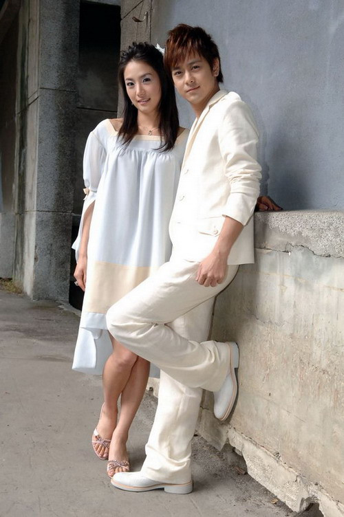 Hạ Chi Tinh (Yoo Ha Na) sống bằng các trò lừa bịp, nhưng lại là người rất coi trọng tình cảm. Chi Tinh đã tình nguyện đi tù thay cho bạn trai Thập Tam và khi ra trại cô hết sức đau đớn khi biết rằng anh đã có người phụ nữ khác.