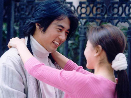 Dù sống chung trong một căn hộ nhưng do nghề nghiệp, tính cách trái ngược nhau nên giữa Phi Nhi và Duệ Thiên thường xuyên xảy ra "khẩu chiến". Sau khi trải qua nhiều chuyện vui buồn cùng nhau, đôi "oan gia" này đã tìm thấy sự đồng điệu trong trái tim... Dù sống chung trong một căn hộ nhưng do nghề nghiệp, tính cách trái ngược nhau nên giữa Phi Nhi và Duệ Thiên thường xuyên xảy ra "khẩu chiến". Sau khi trải qua nhiều chuyện vui buồn cùng nhau, đôi "oan gia" này đã tìm thấy sự đồng điệu trong trái tim...