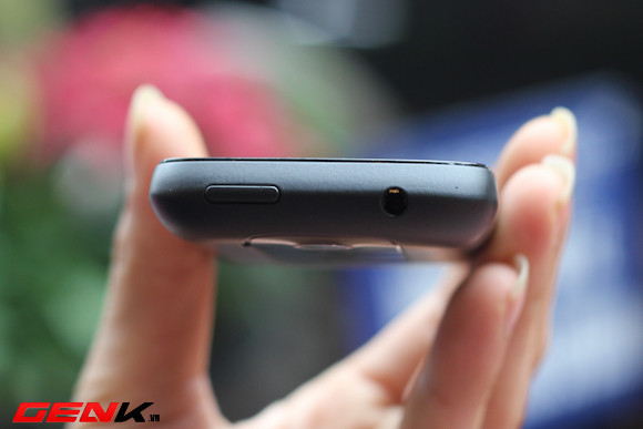 HTC Explorer - Smartphone giá rẻ cho người mới bắt đầu ảnh 2 HTC Explorer - Smartphone giá rẻ cho người mới bắt đầu ảnh 2