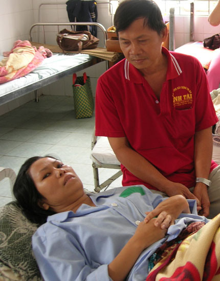 Chị Hiếu đang điều trị tại Bệnh viện đa khoa TP Cần Thơ Bác sĩ nói gì về scandal cắt nhầm thận ở Cần Thơ?