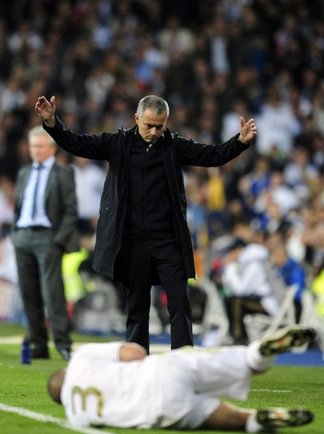 Mourinho thêm một lần lỗi hẹn chức vô địch Champions League cùng Real. Mourinho thêm một lần lỗi hẹn chức vô địch Champions League cùng Real.
