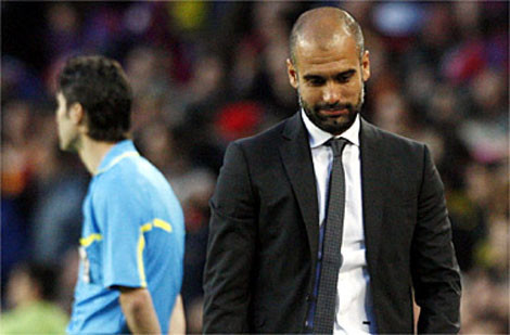 Guardiola miễn cưỡng gửi lời chúc mừng đến Real Madrid. Guardiola miễn cưỡng gửi lời chúc mừng đến Real Madrid.