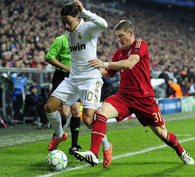 Sau đó trận đấu diễn ra khá căng thẳng. Sau đó trận đấu diễn ra khá căng thẳng.