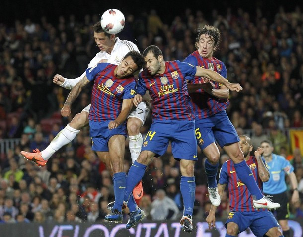 Barca rất vất vả với Ronaldo.