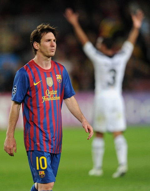 Không lâu sau đó, Messi còn có một cú sút đập cột dọc. Không lâu sau đó, Messi còn có một cú sút đập cột dọc.