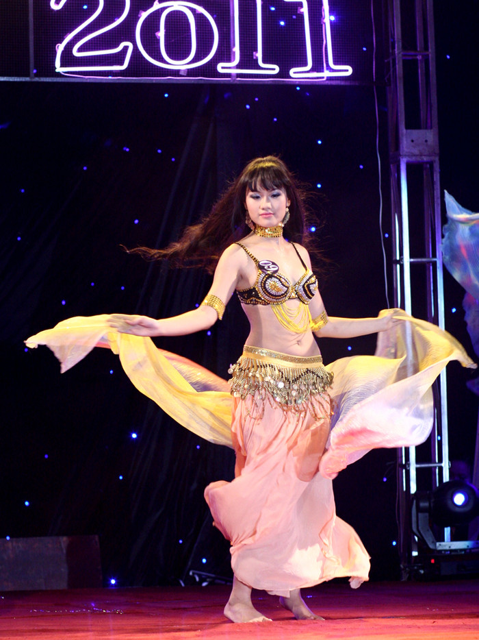 Belly dance của Nguyễn Thảo Hương