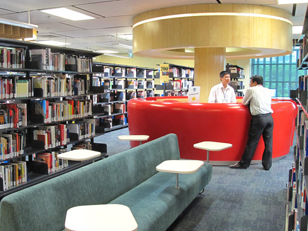 Không gian học tập với chuyên viên tư vấn CNTT và Anh ngữ. Ảnh: SGTT Không gian học tập với chuyên viên tư vấn CNTT và Anh ngữ. Ảnh: SGTT