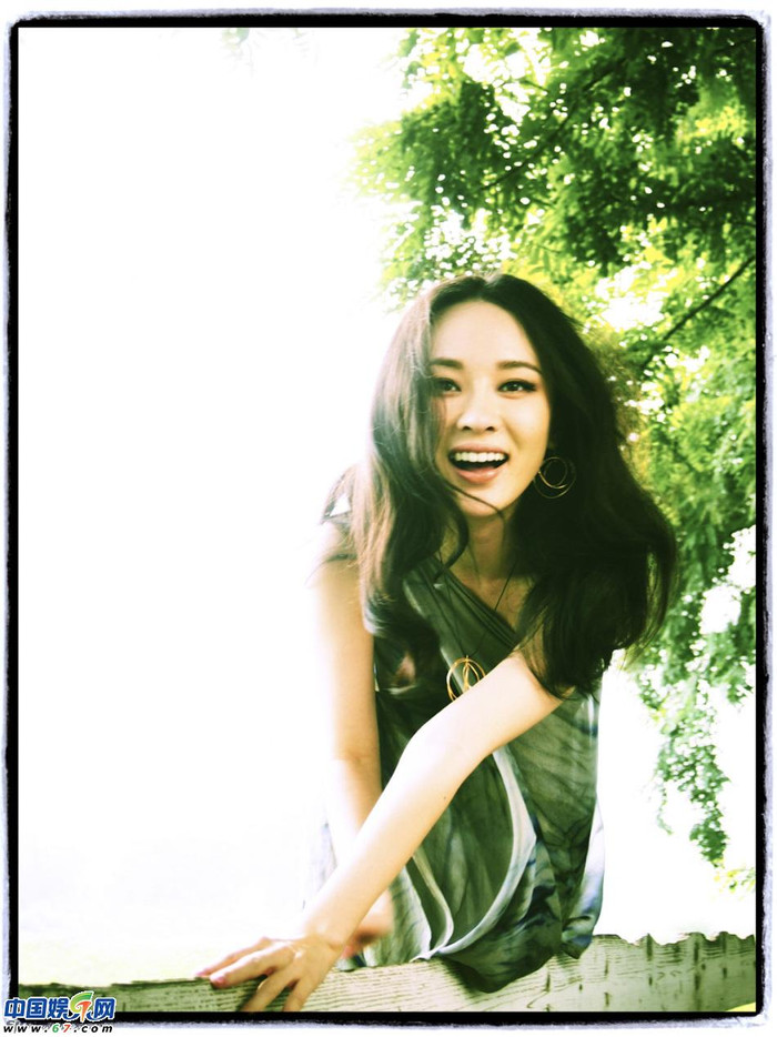 Bước vào làng giải trí mà không hề có "hậu thuẫn" từ đại gia, Hoắc Tư Yến phải đi lên từ chính những nỗ lực của mình.