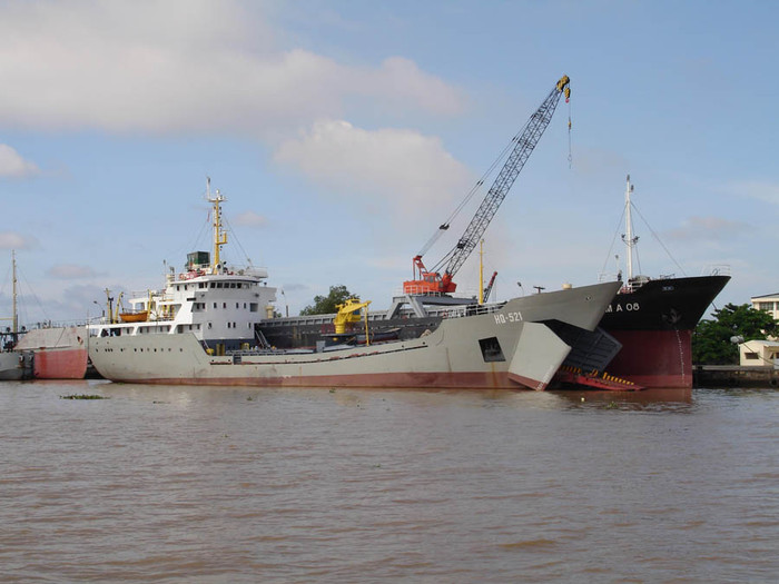 Tàu vận tải HQ-521.