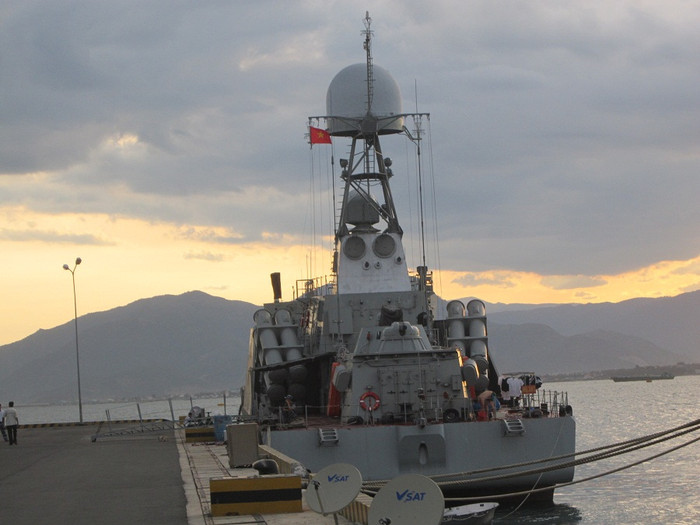 Tàu tên lửa cao tốc BPS-500 tại quân cảng Cam Ranh.