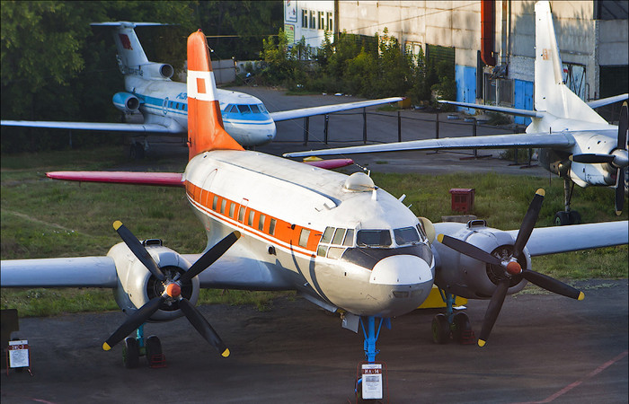 Vận tải cơ Il-14.