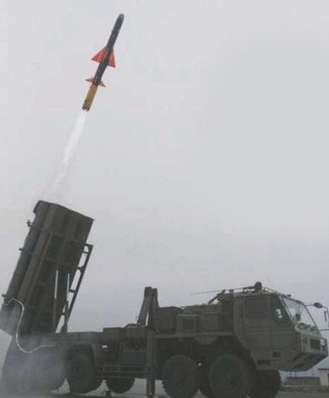 Type 12 bắn thử nghiệm với tên lửa SSM-1 nâng cấp. Type 12 bắn thử nghiệm với tên lửa SSM-1 nâng cấp.
