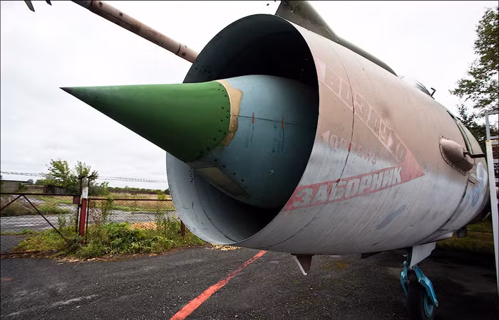 Tiêm kích – bom Su-7B.