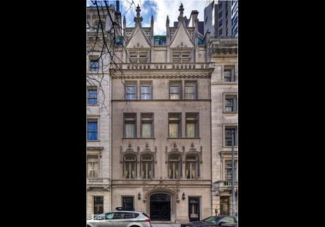 4. Woolworth Mansion, New York Xây dựng vào thời kỳ phục hưng, dinh thự này được thiết kế bởi Gilbert và hoàn thành vào năm 1916. Không chỉ mạ vàng, tòa lâu đài còn được chạm khắc đá để trang trí, mang lại cho nó sự quyến rũ ngay từ cái nhìn đầu tiên. 4. Woolworth Mansion, New York Xây dựng vào thời kỳ phục hưng, dinh thự này được thiết kế bởi Gilbert và hoàn thành vào năm 1916. Không chỉ mạ vàng, tòa lâu đài còn được chạm khắc đá để trang trí, mang lại cho nó sự quyến rũ ngay từ cái nhìn đầu tiên.
