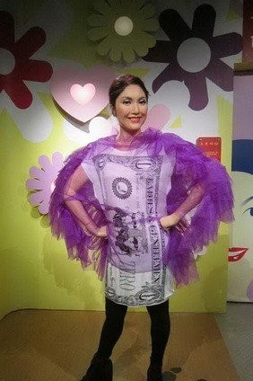 Dáng người Dương Thiên Hoa vẫn "phát phì' như đời thường. Dáng người Dương Thiên Hoa vẫn "phát phì' như đời thường.
