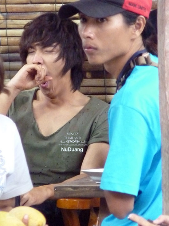 Còn đâu là Lee Min Ho đẹp trai phong độ với cái ngáp này nữa!