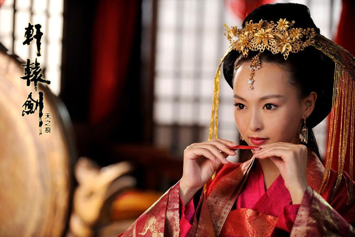 Đường Yên là người đẹp Bến Thượng Hải, đẹp sắc sảo.