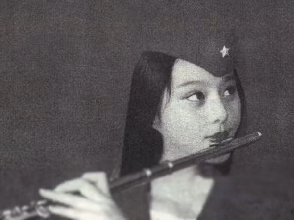 Mắt to, mũi cao, cằm thon không thể là vẻ đẹp nhân tạo.