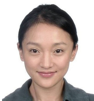 Không có mascara và lông mi giả hỗ trợ, đôi mắt của Châu Tấn kém cuốn hút hơn rất nhiều. Không có mascara và lông mi giả hỗ trợ, đôi mắt của Châu Tấn kém cuốn hút hơn rất nhiều.