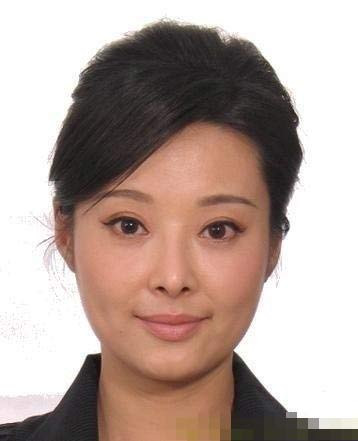 Viên Lập trên ảnh hộ chiếu. Viên Lập trên ảnh hộ chiếu.