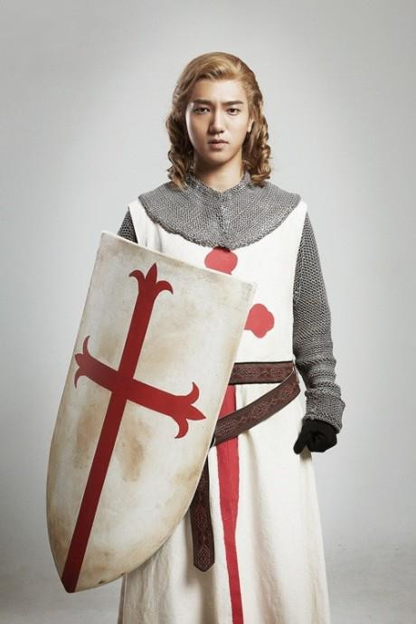 Sau khi chán làm người đẹp, Yesung được chuyển sang làm vị tướng Hy Lạp.