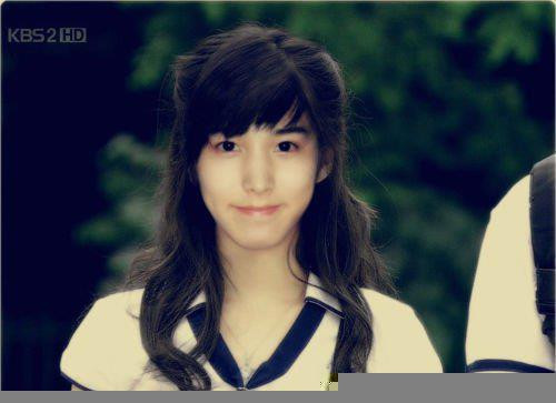 "Nữ sinh Sung Min" đẹp như hotgirl chính hiệu.