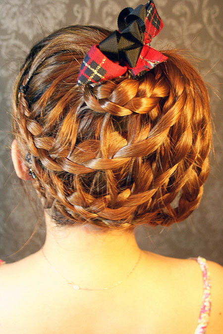 Kiểu 2: Tóc tết mạng nhện.