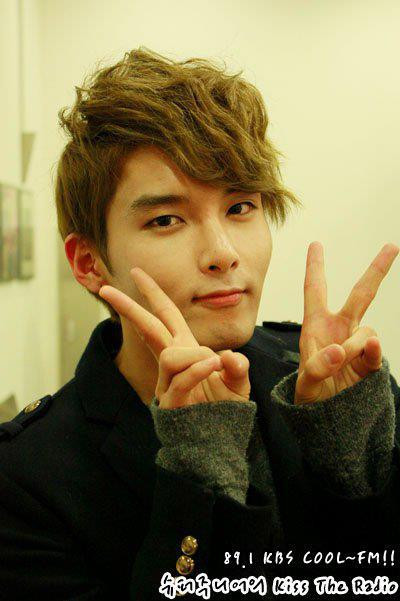 Ryeo Wook vẫn luôn là thành viên dễ thương nhất của Suju.