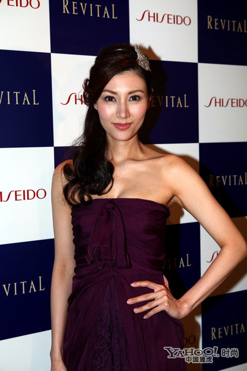 Cô Hoa hậu Lý Gia Hân ngày nào giờ đã lấy chồng và sinh con, nhưng sắc đẹp vẫn mãi không thay đổi. Cô Hoa hậu Lý Gia Hân ngày nào giờ đã lấy chồng và sinh con, nhưng sắc đẹp vẫn mãi không thay đổi.