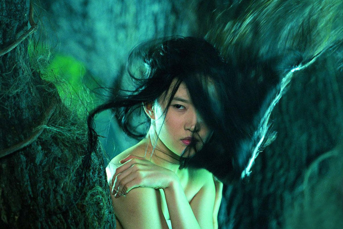 Lưu Diệc Phi trong vai "Nhiếp Tiểu Thiện" phiên bản "Thiện nữ u hồn" điện ảnh năm 2011.